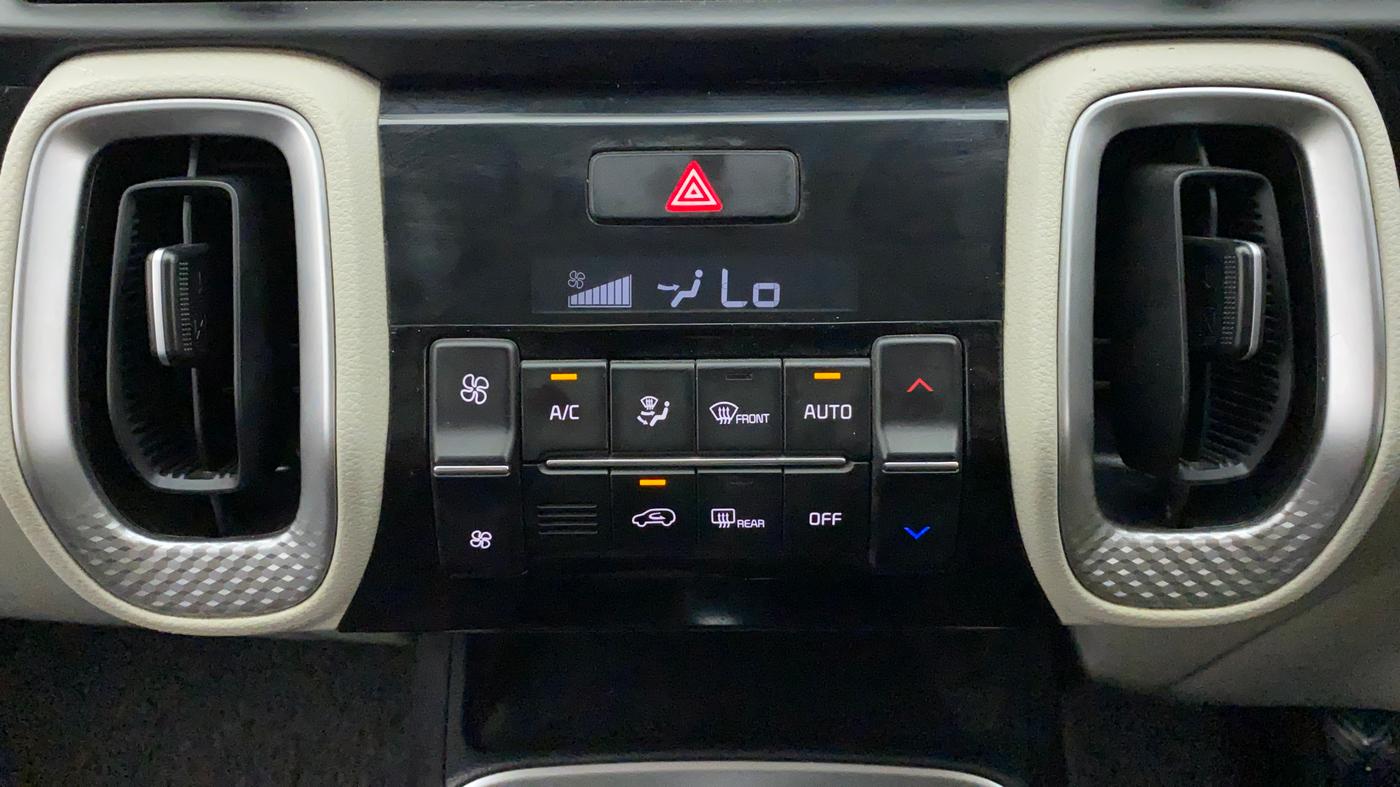 2021 KIA SONET HTX 1.0 IMT, Petrol, Manual, 13,676 km, Automatic Climate Control