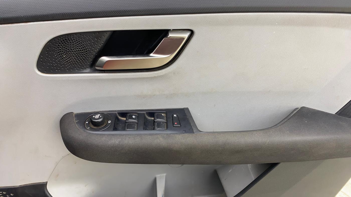 2020 Tata ALTROZ XZ PETROL, Petrol, Manual, 48,191 km, Driver Side Door Panels Control
