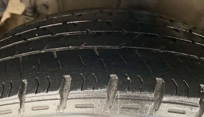 2017 Hyundai Xcent SX 1.2, Petrol, Manual, 73,393 km, Right Rear Tyre Tread