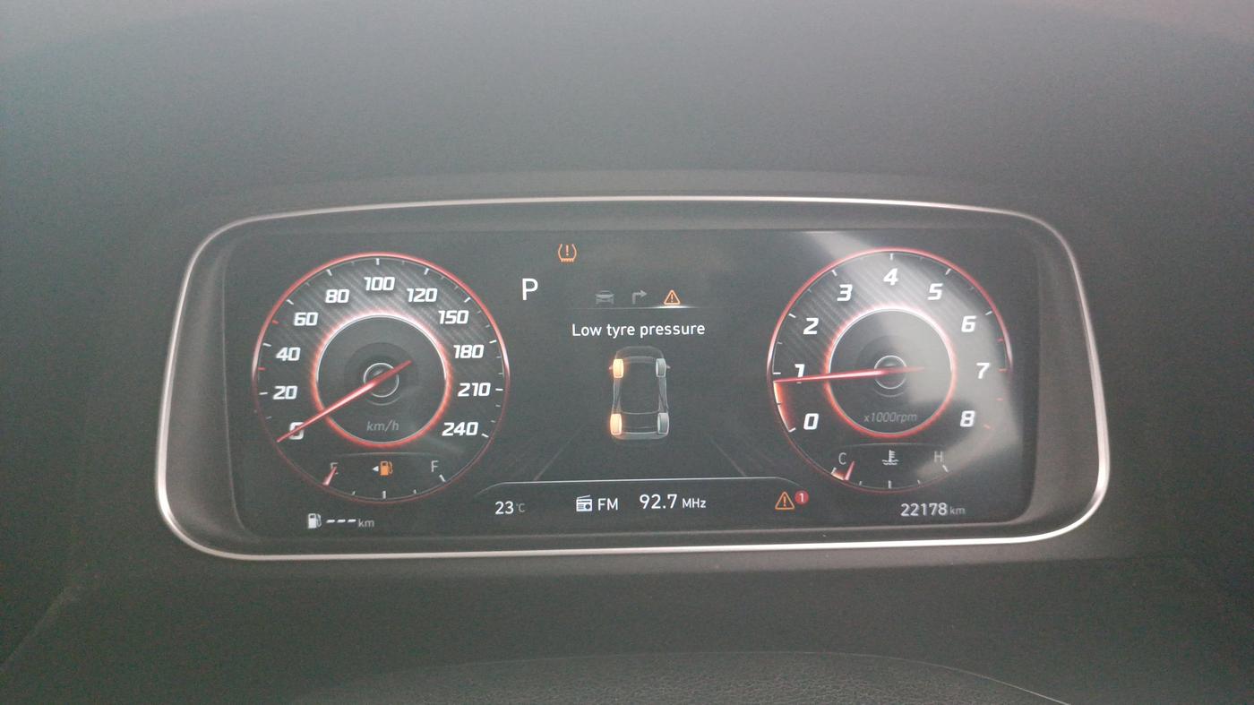 2021 Hyundai ALCAZAR 2.0 SIGNATURE (O) AT 6STR, Petrol, Automatic, 22,177 km, Odometer Image