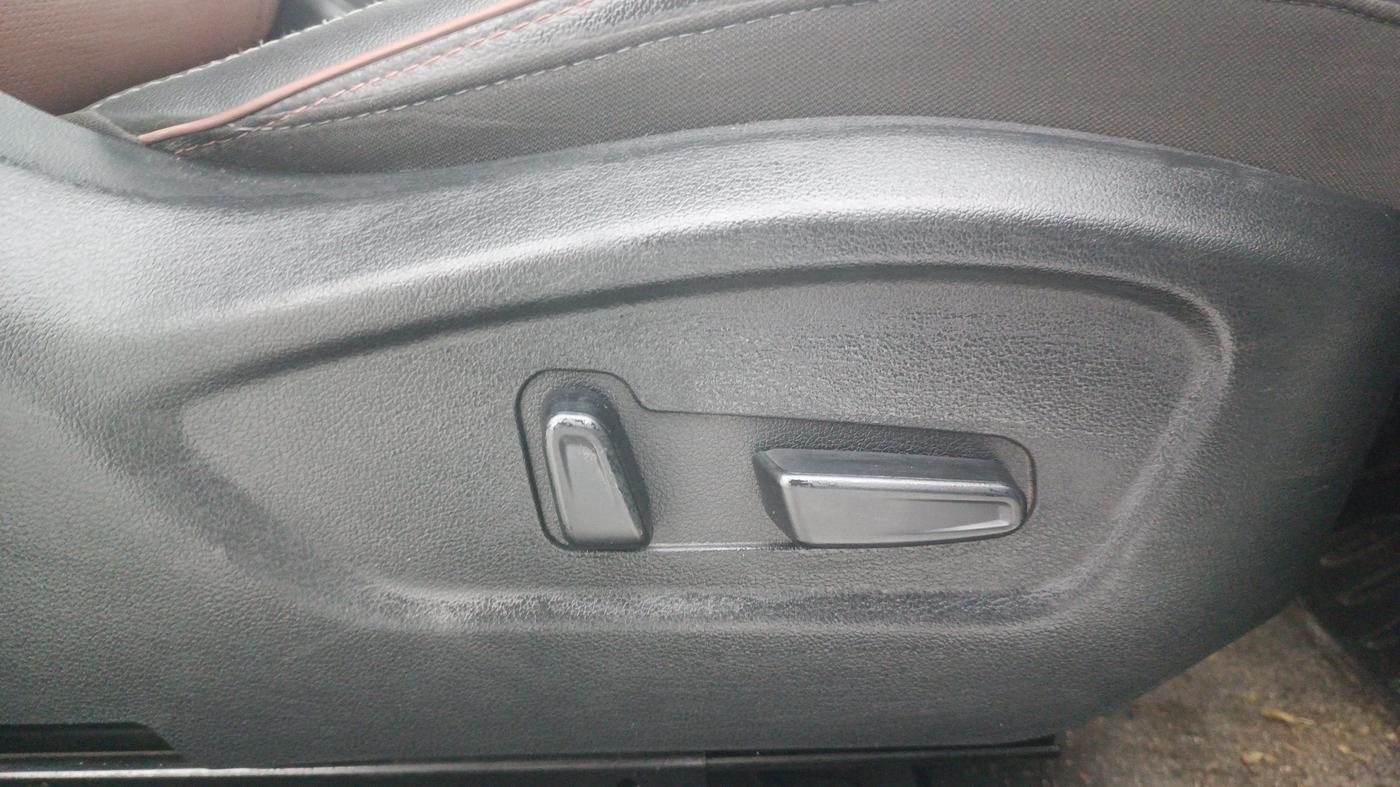 2021 Hyundai ALCAZAR 2.0 SIGNATURE (O) AT 6STR, Petrol, Automatic, 22,177 km, Driver Side Adjustment Panel
