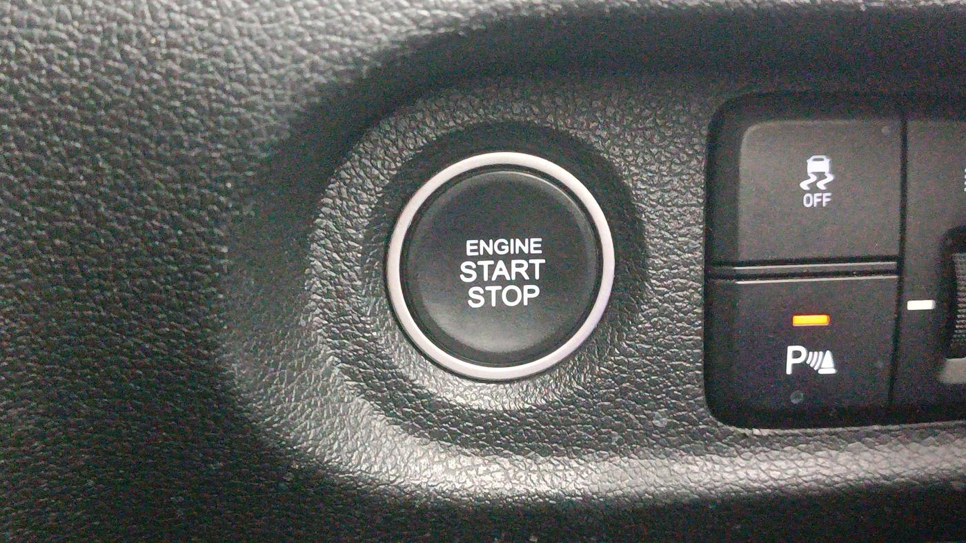 2021 Hyundai ALCAZAR 2.0 SIGNATURE (O) AT 6STR, Petrol, Automatic, 22,177 km, Keyless Start/ Stop Button