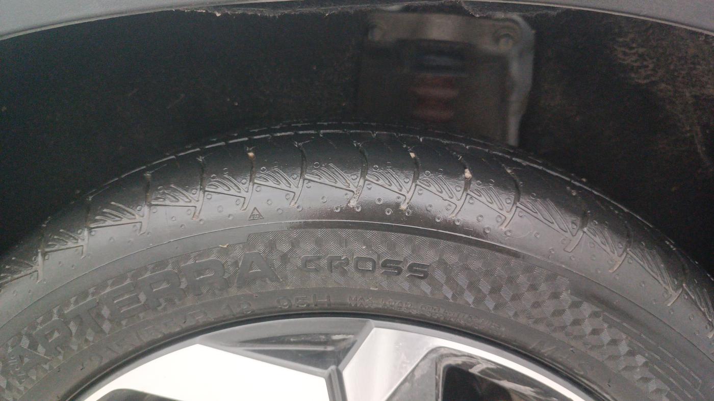 2021 Hyundai ALCAZAR 2.0 SIGNATURE (O) AT 6STR, Petrol, Automatic, 22,177 km, Left Rear Tyre Tread