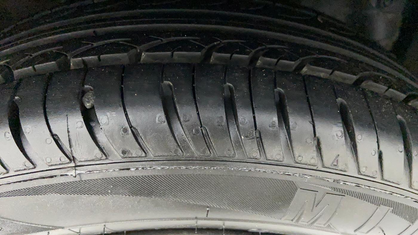2010 Honda City S MT PETROL, Petrol, Manual, 1,13,701 km, Right Front Tyre Tread