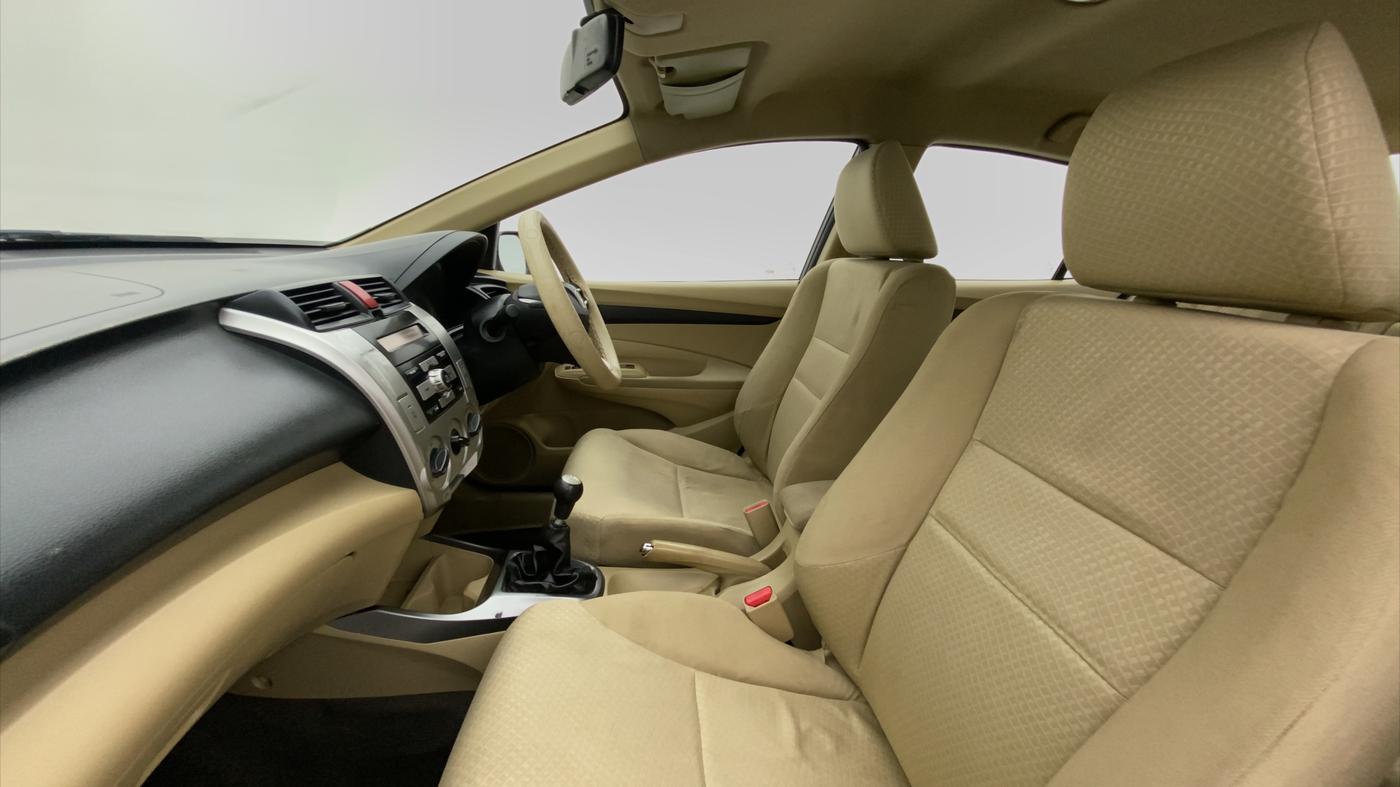 2010 Honda City S MT PETROL, Petrol, Manual, 1,13,701 km, Right Side Front Door Cabin