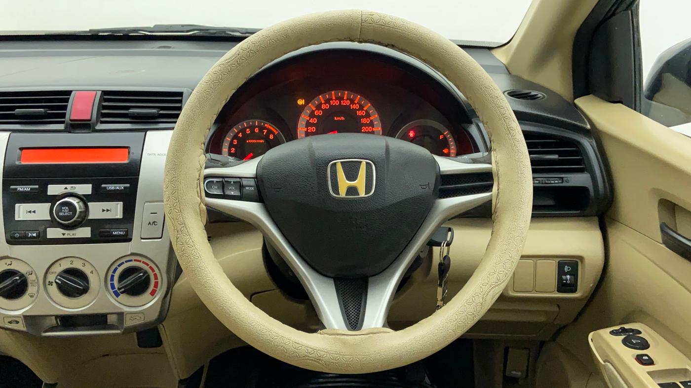 2010 Honda City S MT PETROL, Petrol, Manual, 1,13,701 km, Steering Wheel Close Up