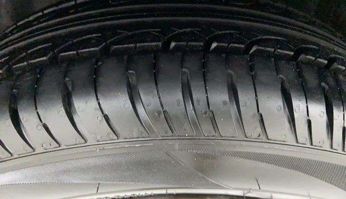 2010 Honda City S MT PETROL, Petrol, Manual, 1,13,701 km, Left Front Tyre Tread