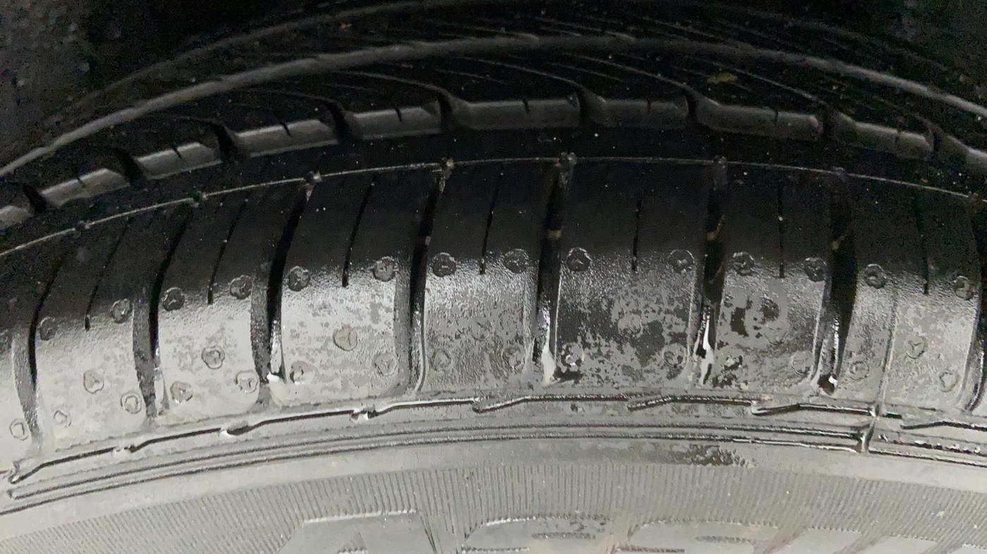 2010 Honda City S MT PETROL, Petrol, Manual, 1,13,701 km, Left Rear Tyre Tread