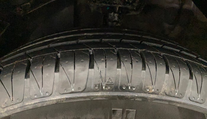 2025 KIA SONET 	 HTX 1.0 TURBO DCT, Petrol, Automatic, 6,189 km, Left Front Tyre Tread