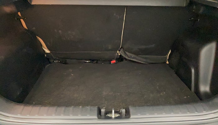 2025 KIA SONET 	 HTX 1.0 TURBO DCT, Petrol, Automatic, 6,189 km, Boot Inside