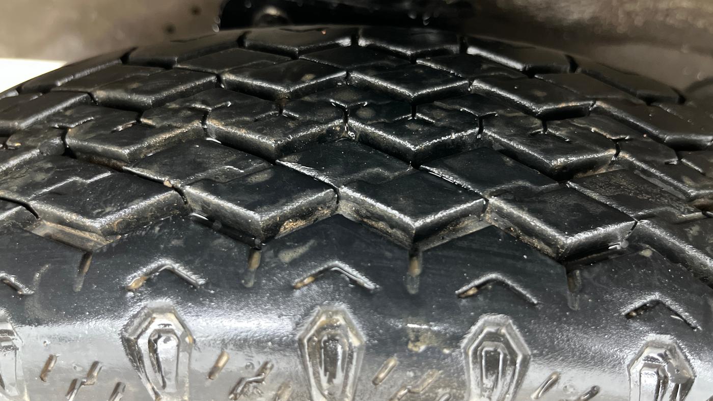 2018 Maruti Eeco 5 STR WITH A/C+HTR, Petrol, Manual, 56,371 km, Left Front Tyre Tread