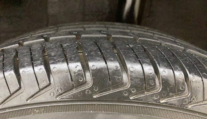 2018 Datsun Redi Go S 1.0 AMT, Petrol, Automatic, 15,233 km, Left Rear Tyre Tread