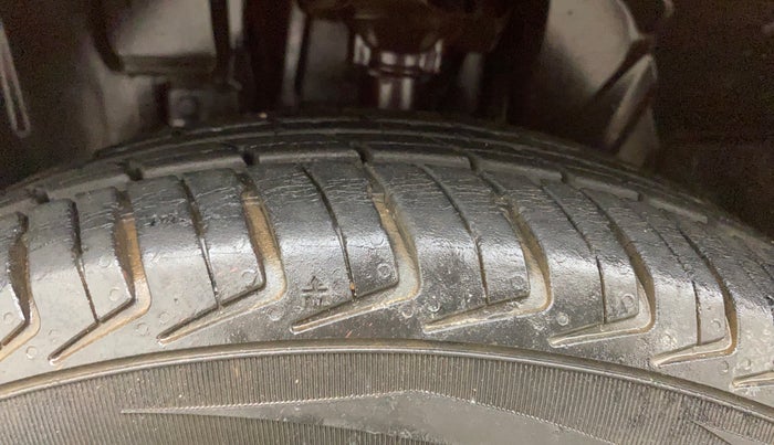 2018 Datsun Redi Go S 1.0 AMT, Petrol, Automatic, 15,233 km, Left Front Tyre Tread