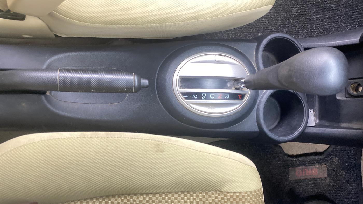 2015 Honda Brio VX AT, Petrol, Automatic, 56,141 km, Gear Lever