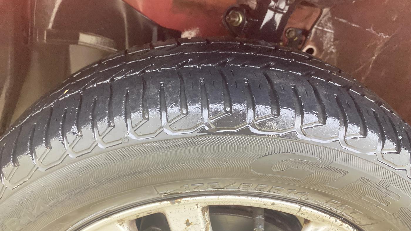 2015 Honda Brio VX AT, Petrol, Automatic, 56,141 km, Left Front Tyre Tread