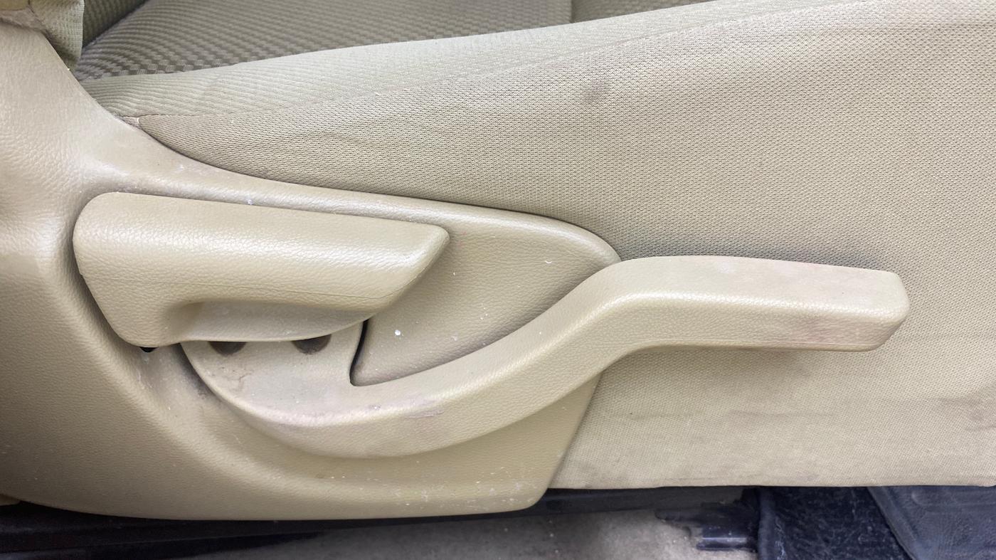 2015 Honda Brio VX AT, Petrol, Automatic, 56,141 km, Driver Side Adjustment Panel