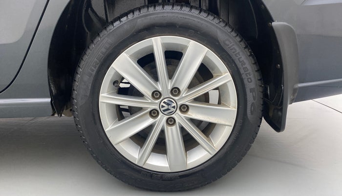 2016 Volkswagen Vento HIGHLINE PLUS 1.2 AT 16 ALLOY, Petrol, Automatic, 94,675 km, Left Rear Wheel