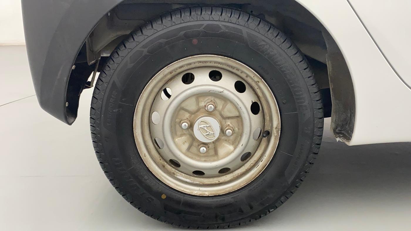 2016 Hyundai Eon D-LITE+, Petrol, Manual, 50,939 km, Right Rear Wheel