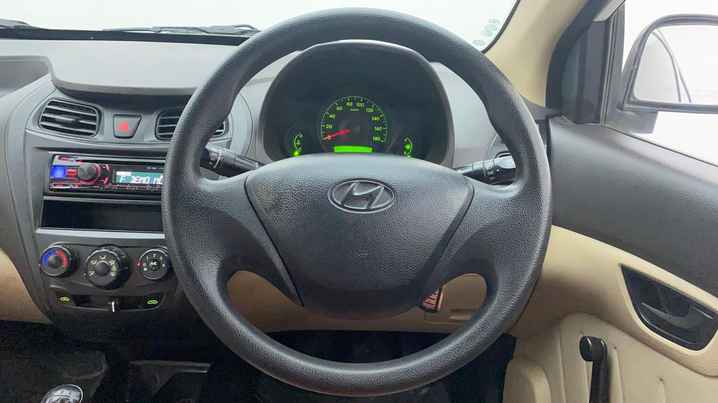 2016 Hyundai Eon D-LITE+, Petrol, Manual, 50,939 km, Steering Wheel Close Up
