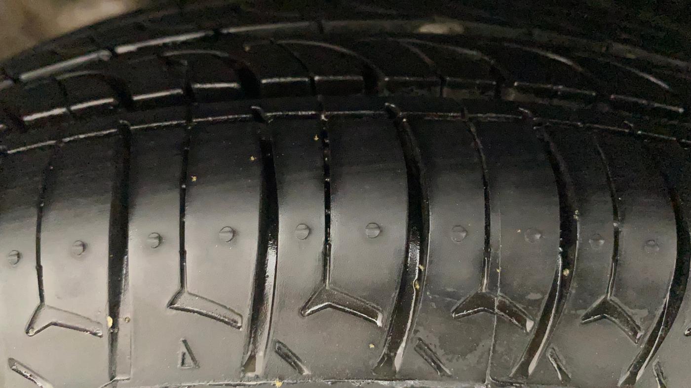 2016 Hyundai Eon D-LITE+, Petrol, Manual, 50,939 km, Left Rear Tyre Tread