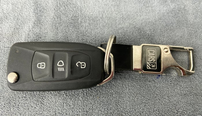 2021 Tata ALTROZ XE+ 1.2 RTN, Petrol, Manual, 12,939 km, Key Close Up