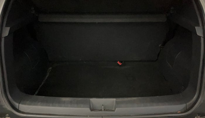 2021 Nissan MAGNITE XL, Petrol, Manual, 20,293 km, Boot Inside