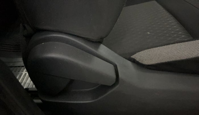 2021 Nissan MAGNITE XL, Petrol, Manual, 20,293 km, Driver Side Adjustment Panel