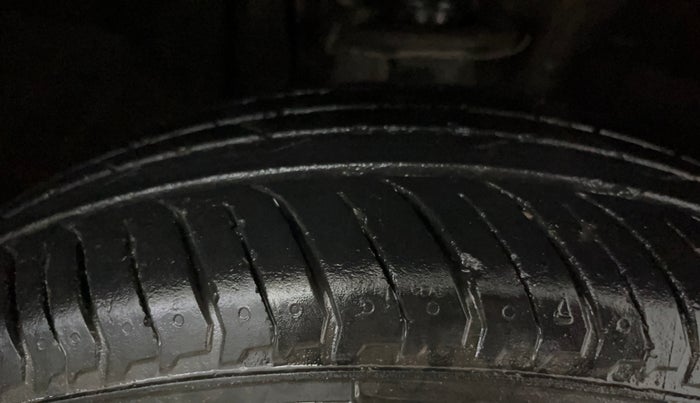 2021 Nissan MAGNITE XL, Petrol, Manual, 20,293 km, Right Front Tyre Tread