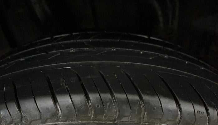 2021 Nissan MAGNITE XL, Petrol, Manual, 20,293 km, Right Rear Tyre Tread