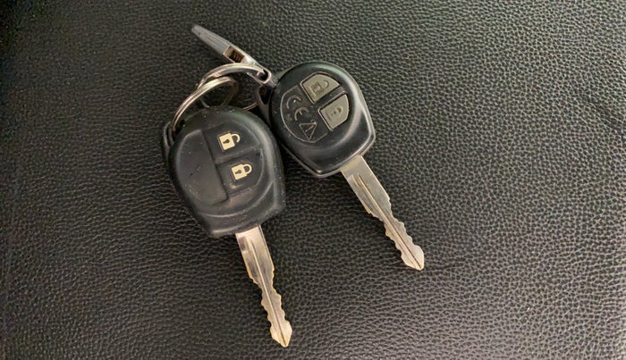 2021 Maruti Baleno DELTA PETROL 1.2, Petrol, Manual, 38,370 km, Key Close Up