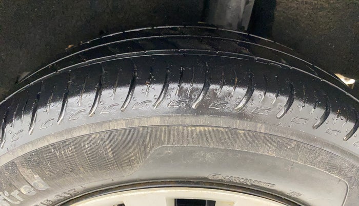 2021 Maruti Baleno DELTA PETROL 1.2, Petrol, Manual, 38,370 km, Left Rear Tyre Tread