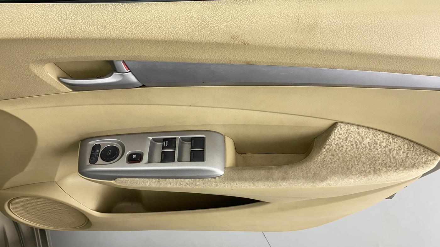 2011 Honda City V MT PETROL, Petrol, Manual, 77,829 km, Driver Side Door Panels Control