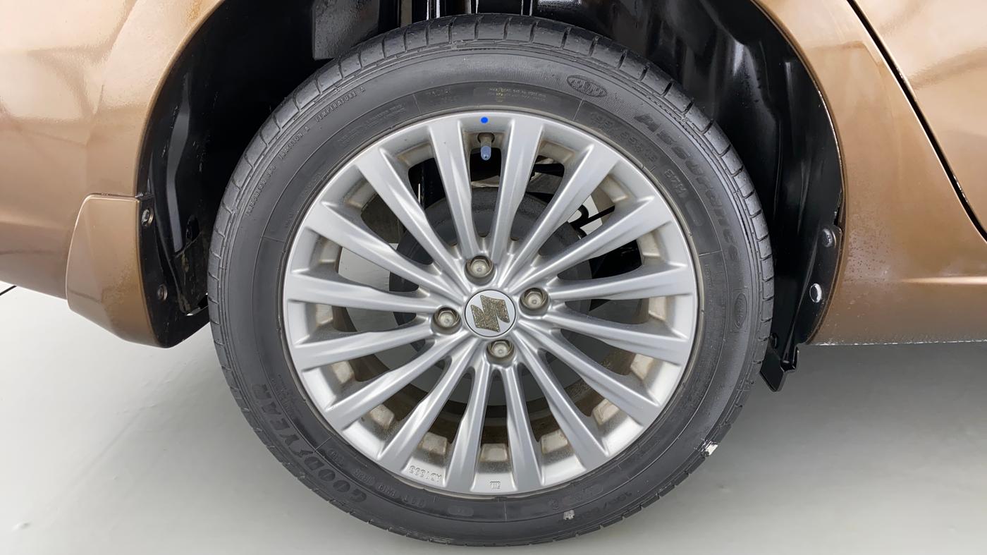 2016 Maruti Ciaz ZDI+ SHVS, Diesel, Manual, 27,465 km, Right Rear Wheel