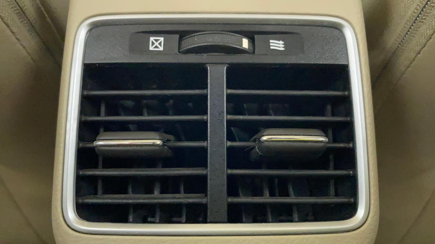 2016 Maruti Ciaz ZDI+ SHVS, Diesel, Manual, 27,465 km, Rear AC Vents