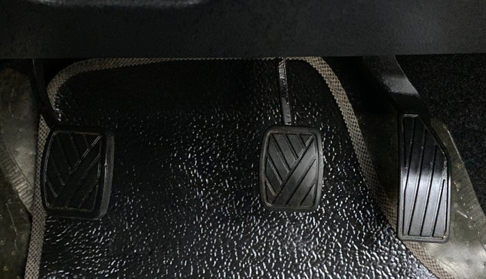 2012 Maruti Ritz VXI, Petrol, Manual, 47,366 km, Pedals