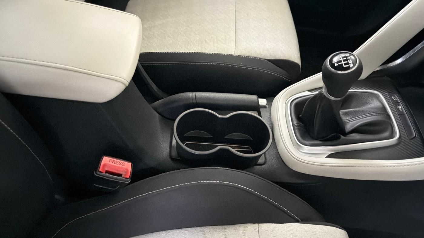 2023 MG ASTOR STYLE 1.5 MT, Petrol, Manual, 37,244 km, Gear Lever