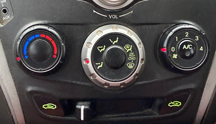 2013 Hyundai Eon MAGNA +, CNG, Manual, 1,02,003 km, AC Unit - Car heater not working