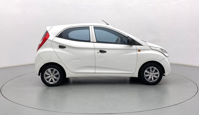 2013 Hyundai Eon MAGNA +, CNG, Manual, 1,02,003 km, Right Side View
