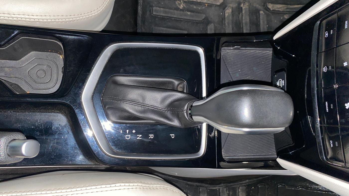 2025 Mahindra XUV 3XO AX7 1.2 TGDi AT, Petrol, Automatic, 16,952 km, Gear Lever