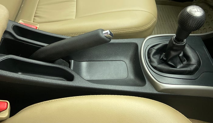 2018 Honda City V MT PETROL, Petrol, Manual, 29,942 km, Gear Lever