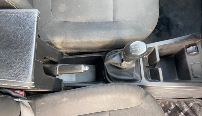 2022 Renault Kwid RXL 1.0, Petrol, Manual, 31,358 km, Gear Lever