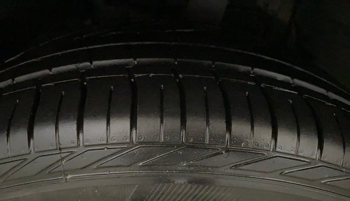 2019 Tata NEXON XMA PETROL, Petrol, Automatic, 47,239 km, Left Front Tyre Tread