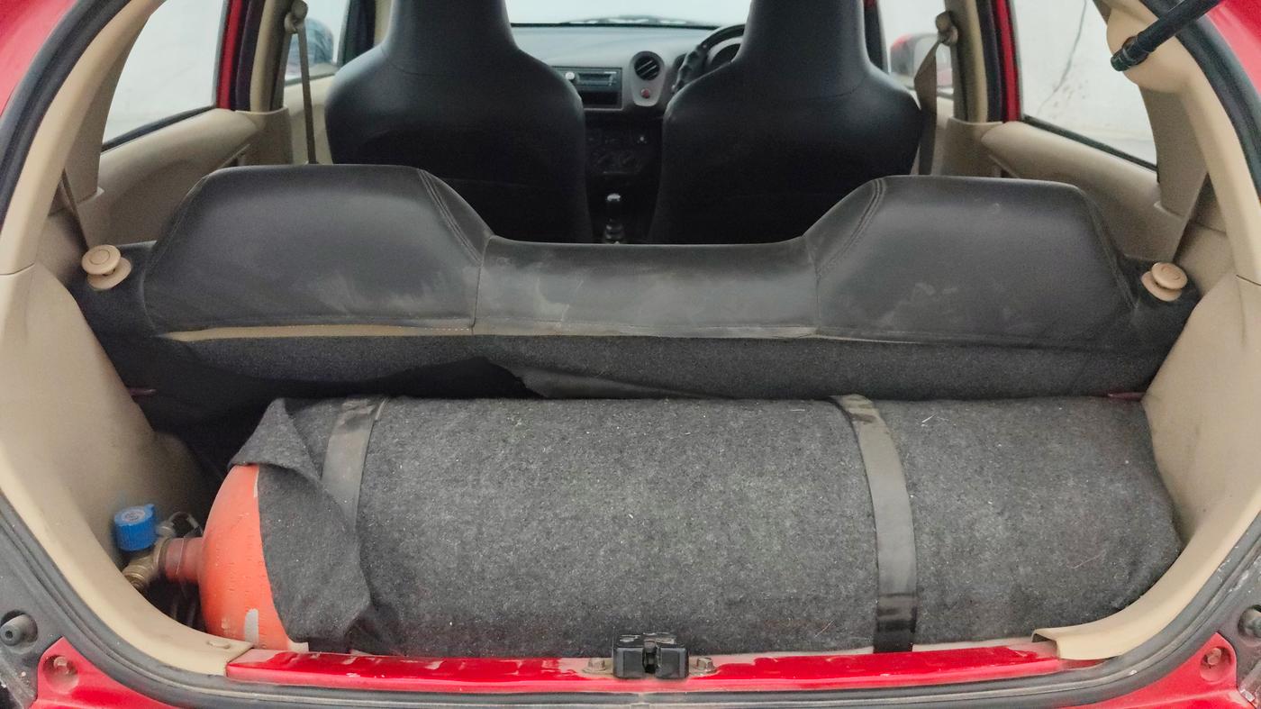2013 Honda Brio EX MT, CNG, Manual, 67,414 km, Boot Inside