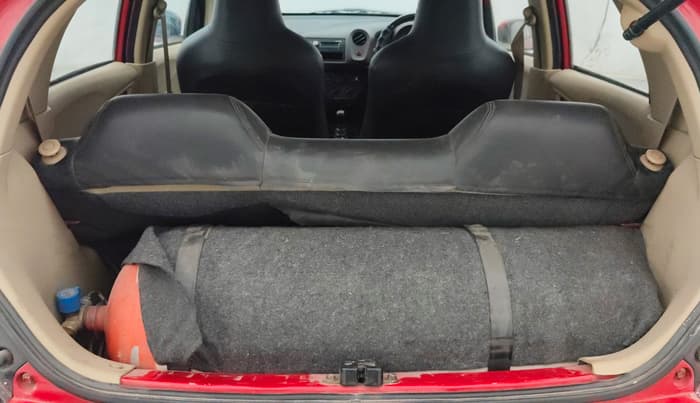2013 Honda Brio EX MT, CNG, Manual, 67,414 km, Boot Inside