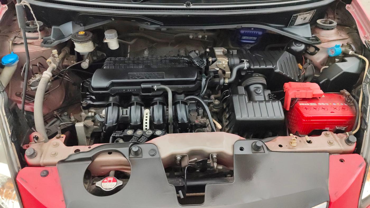 2013 Honda Brio EX MT, CNG, Manual, 67,414 km, Engine View