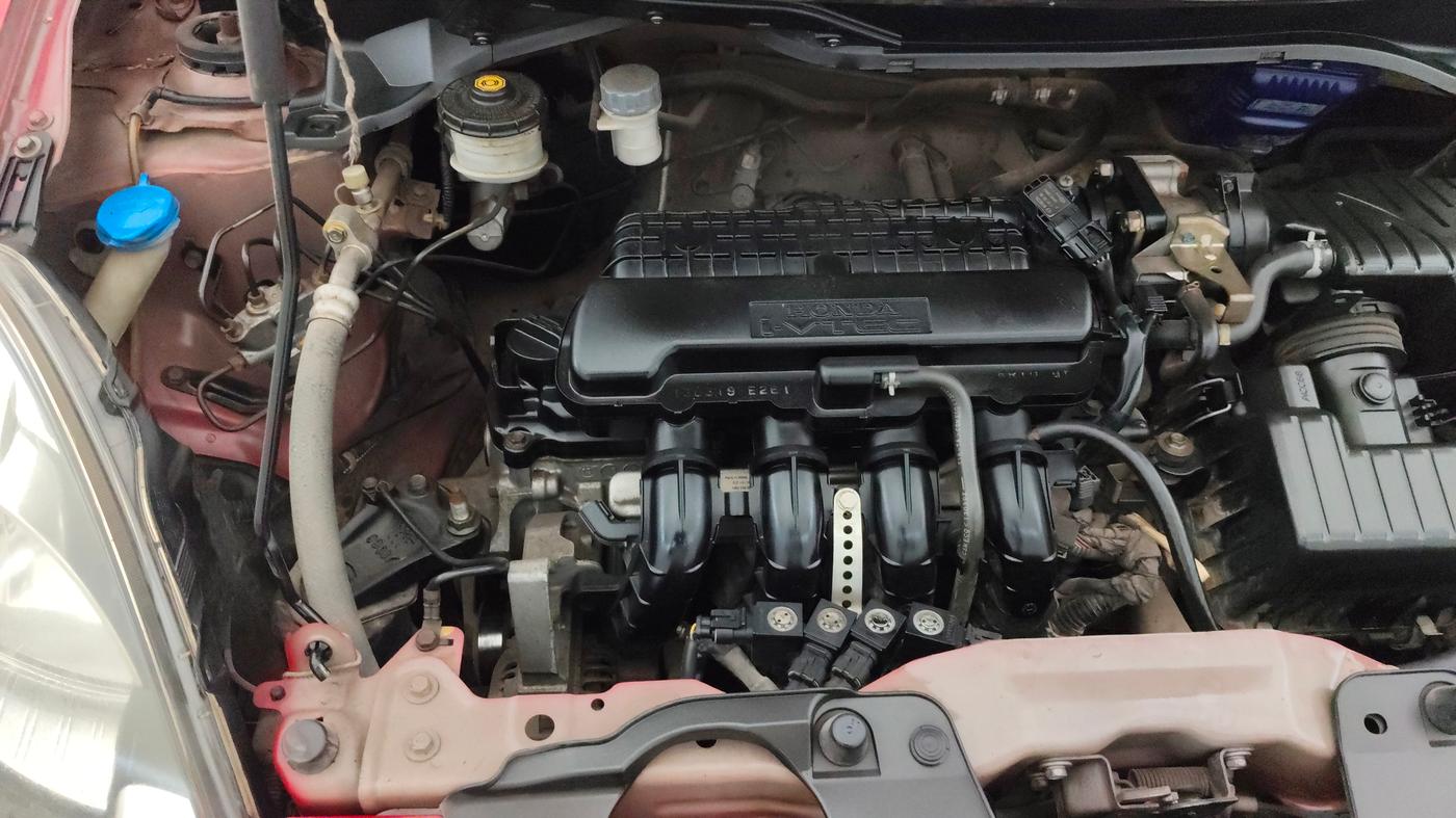 2013 Honda Brio EX MT, CNG, Manual, 67,414 km, Engine View - Right