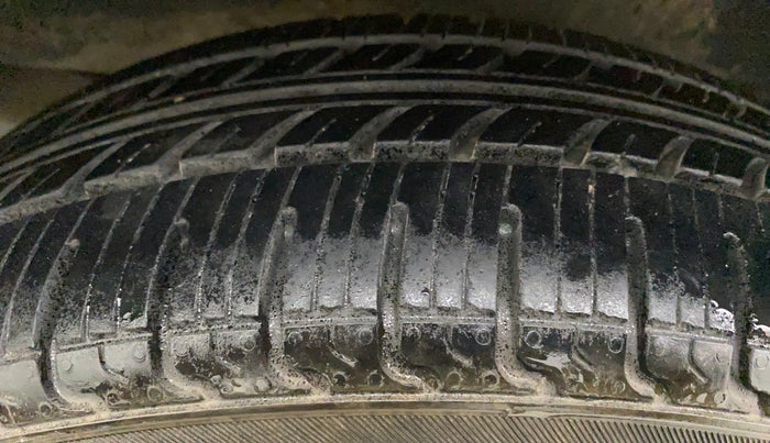 2013 Maruti Wagon R 1.0 VXI, Petrol, Manual, 52,514 km, Left Rear Tyre Tread