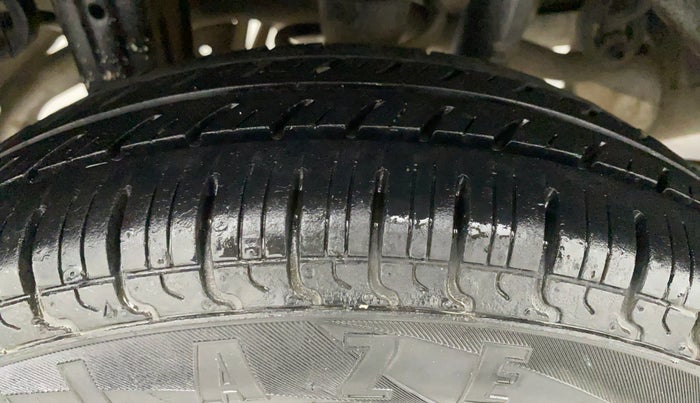 2016 Maruti Alto 800 VXI, Petrol, Manual, 60,995 km, Right Rear Tyre Tread
