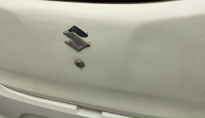 2016 Maruti Alto 800 VXI, Petrol, Manual, 60,995 km, Dicky (Boot door) - Minor scratches