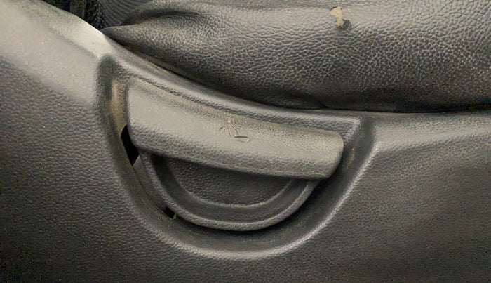 2016 Hyundai Grand i10 SPORTZ 1.2 KAPPA VTVT, CNG, Manual, 89,067 km, Driver Side Adjustment Panel